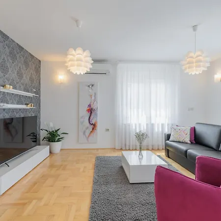 Rusula Apartment
