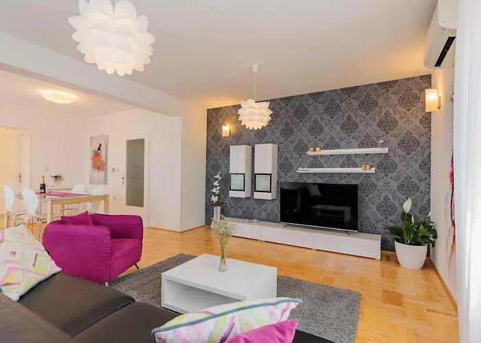 דירה Rusula זאדאר